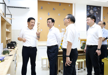 省教育廳領(lǐng)導(dǎo)來我校調(diào)研指導(dǎo)工作